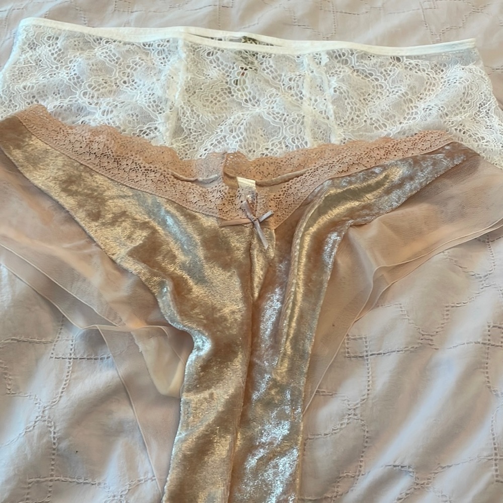 Free People Intimately & Gap Laced Velvety 2 pieces Underwear Sz XL NWT